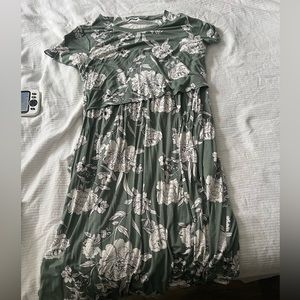Nursing dress size L